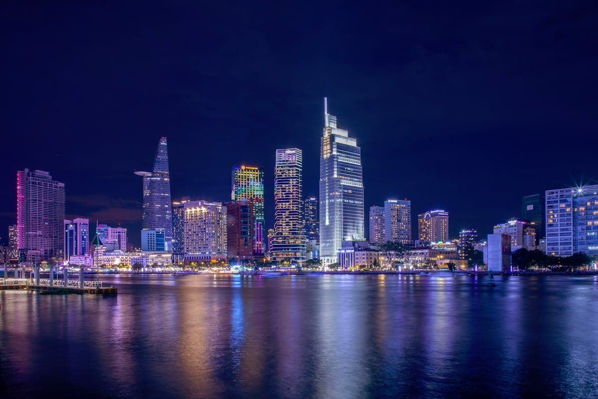 Nha Trang lung linh về đêm